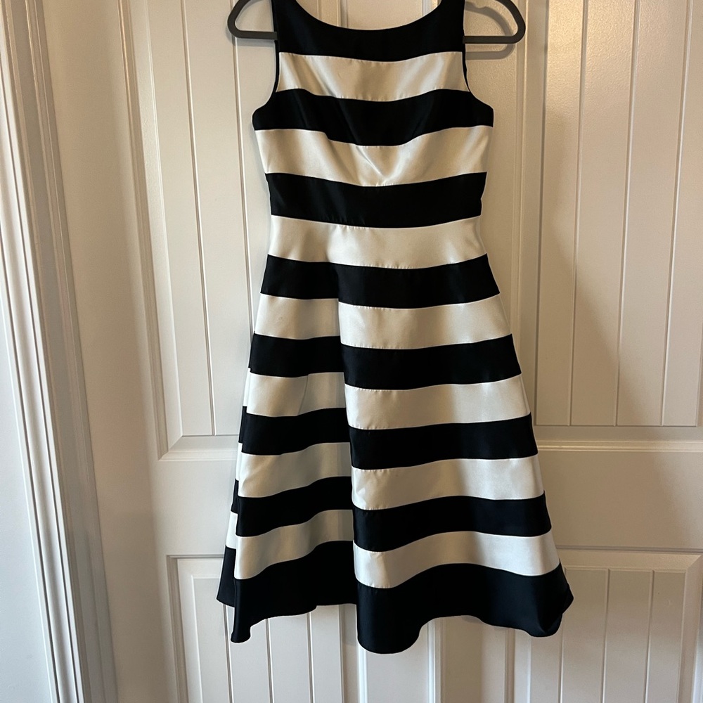 Adrianna Papell Black and White Dress